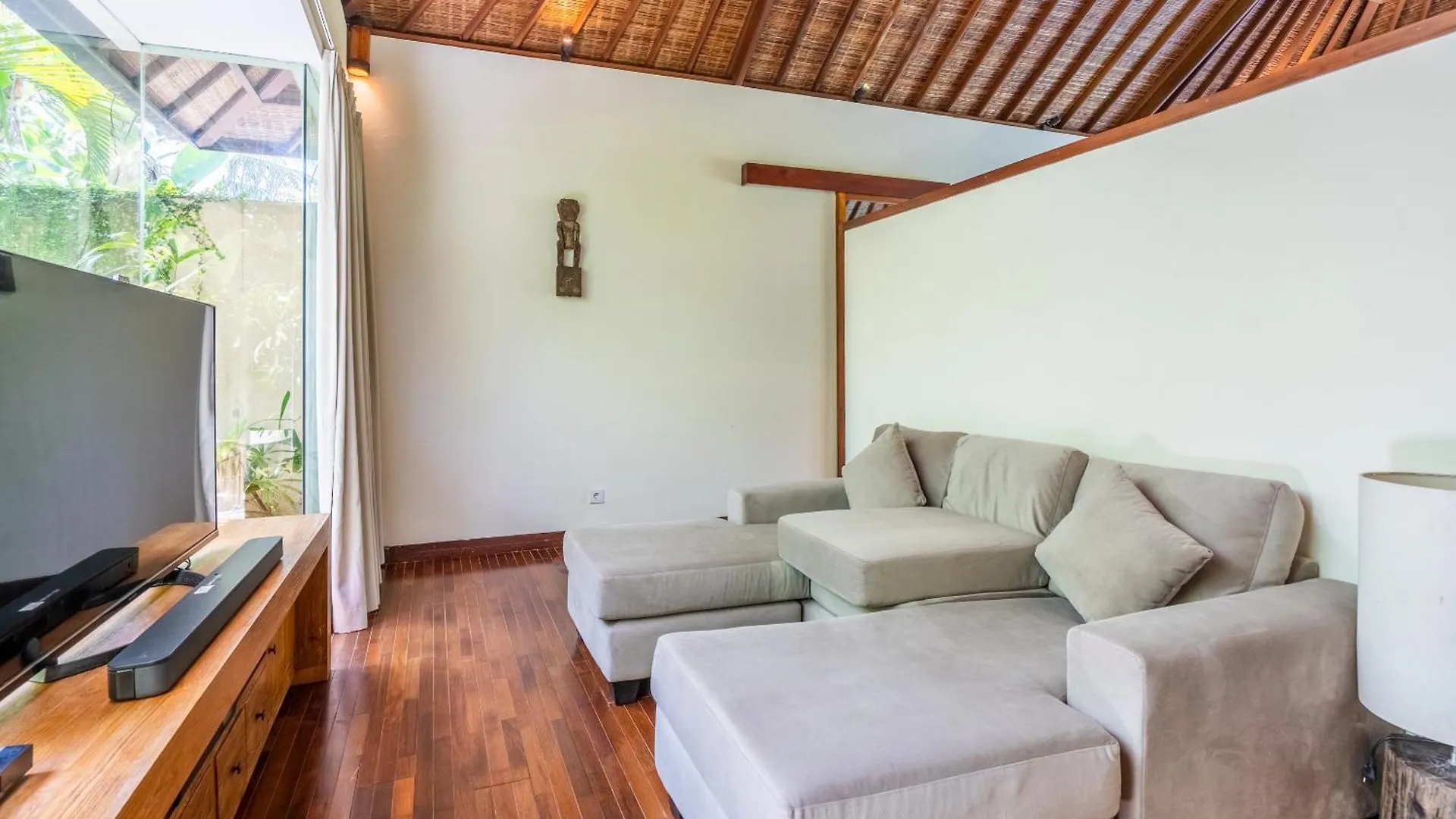 Villa Ku Besar By Villa Finder Dalung